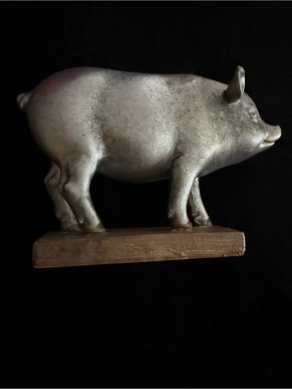 Vintage Rustic Pig Sculpture Farmhouse Decor Cast Iron Style Statue Wood Base